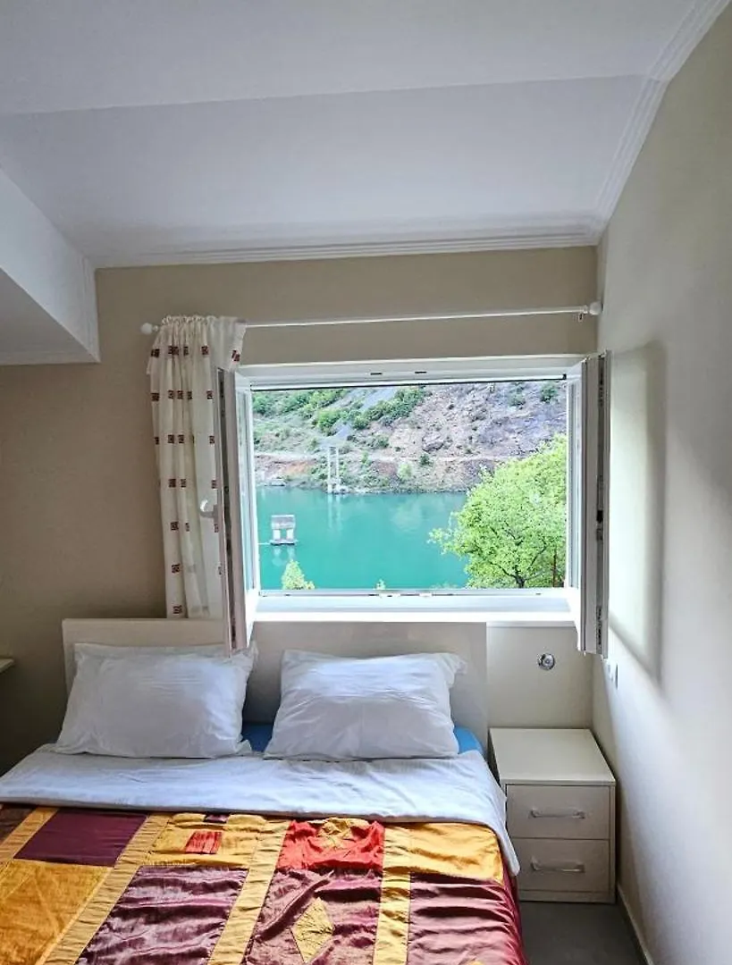 Koman_Lakeview_Apartments Shkodër 0*,  Albânia